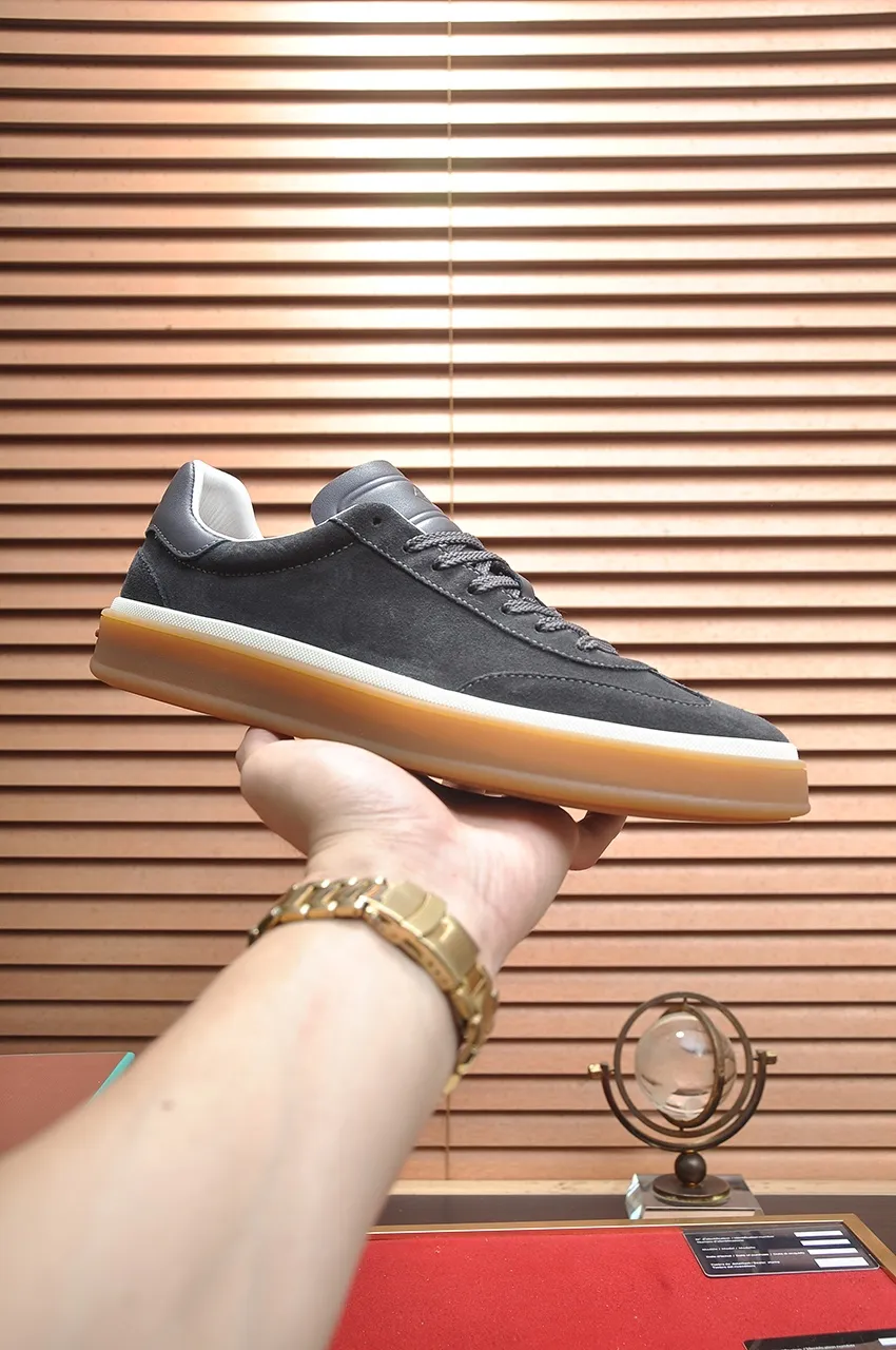 Men's men's shoes 💰540💶【𝐥𝐨𝐫𝐨 𝐏𝐢𝐚𝐧𝐚】lp classic loafers, an Italian treasure brand, the only brand that can match Hermès! Only after wearing it do we realize that we cannot let down our feet. The upper is imported cashmere, the lining of water-dyed cowhide ➕ the cowhide feet, the official original glass rubber outsole, and the pendant. Exclusive original packaging (tag ➕ brand paper ➕ outer box ➕ hand bag) code number: 38-45